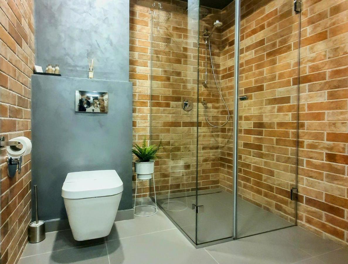 Eriss Studio Suite - Ozone Building Apartment Cluj-Napoca Exteriör bild